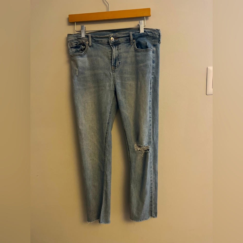 Mid-rise Straight Jeans